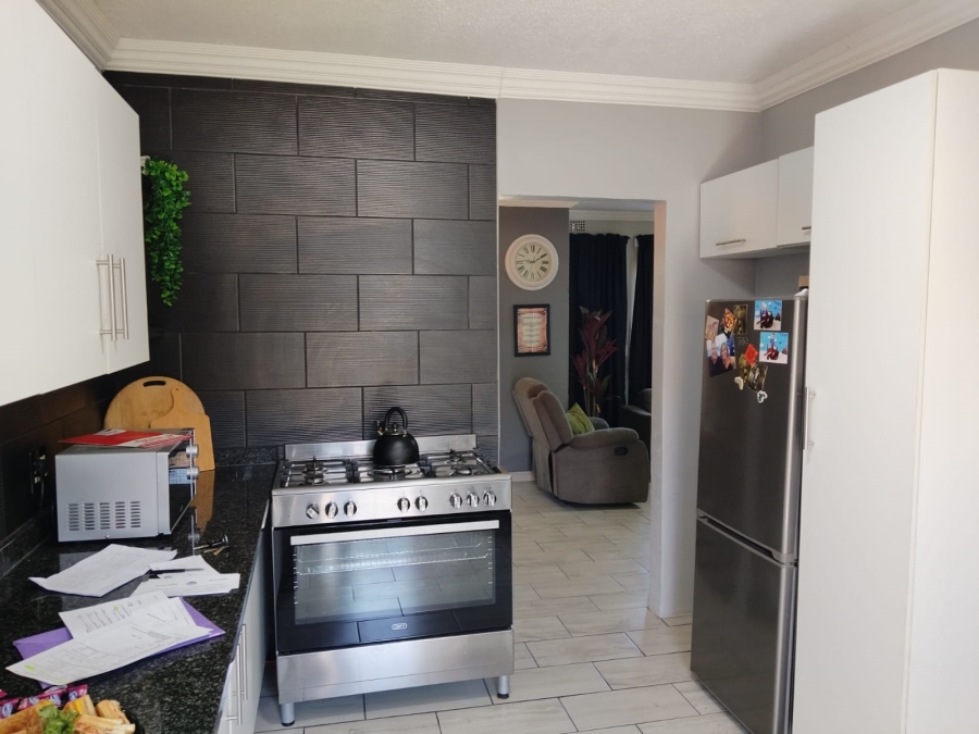 2 Bedroom Property for Sale in Birchleigh Gauteng
