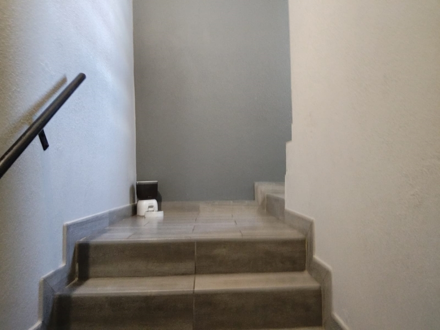 2 Bedroom Property for Sale in Birchleigh Gauteng