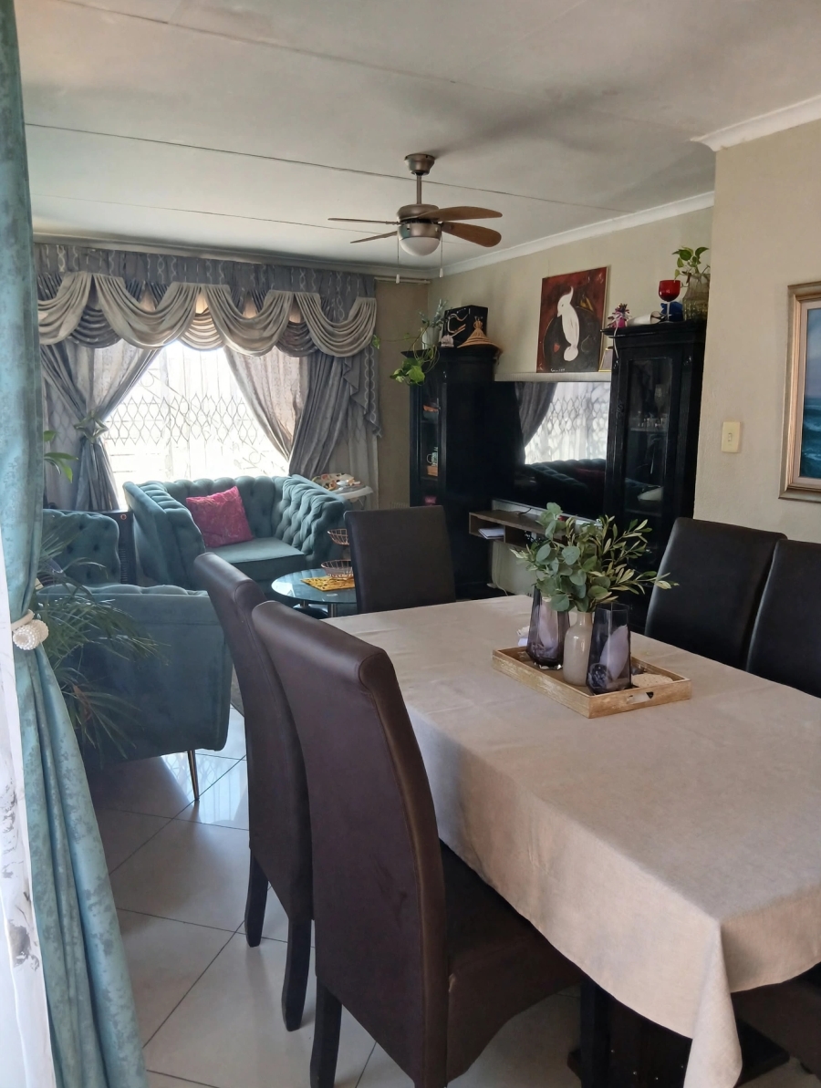 3 Bedroom Property for Sale in Protea Glen Gauteng