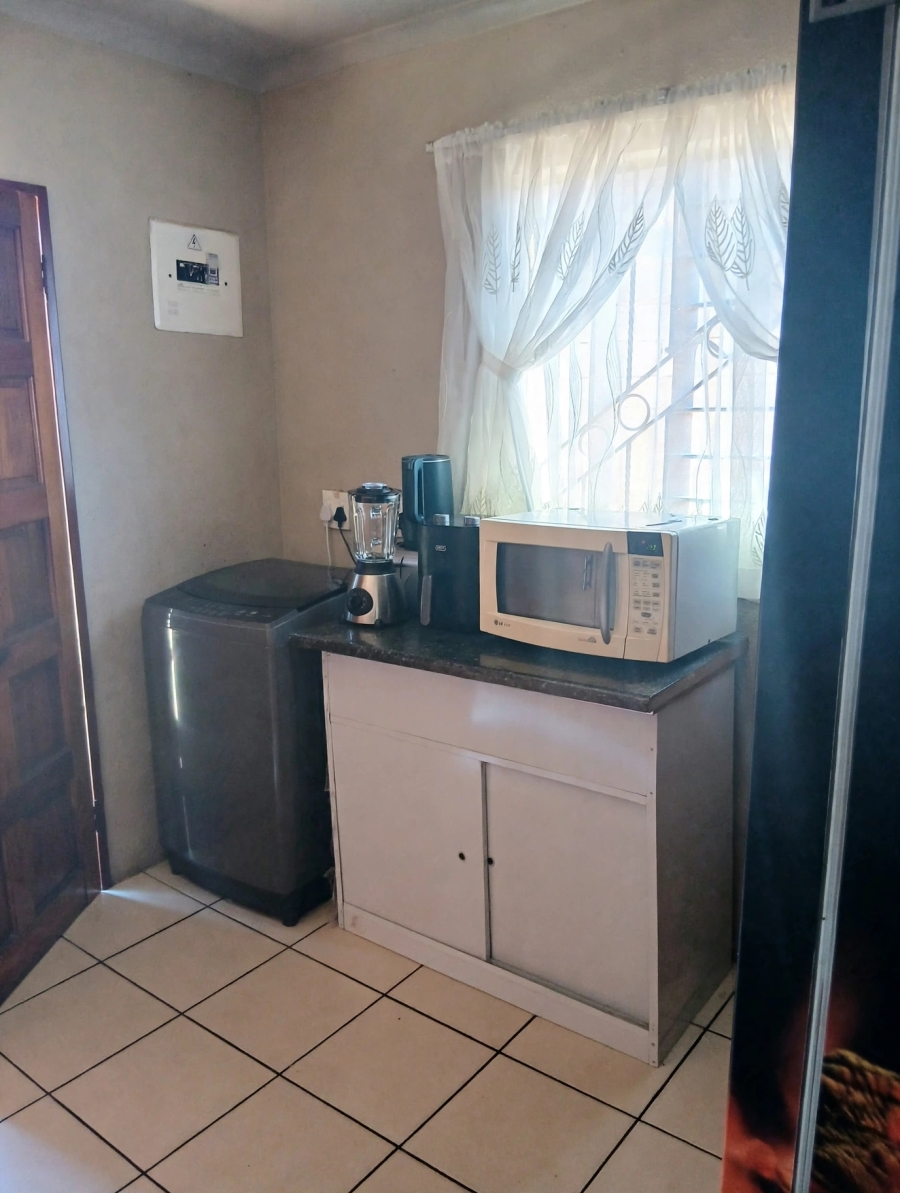 3 Bedroom Property for Sale in Protea Glen Gauteng