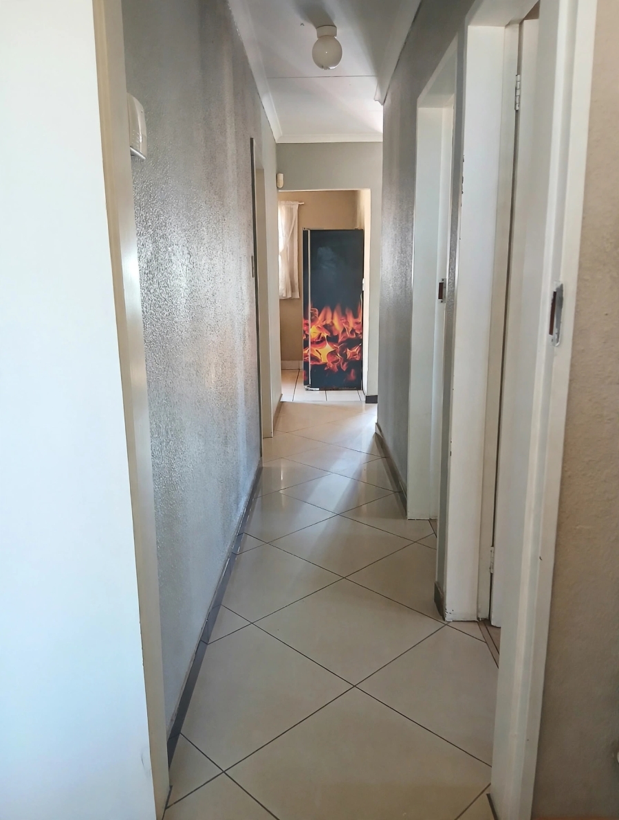 3 Bedroom Property for Sale in Protea Glen Gauteng