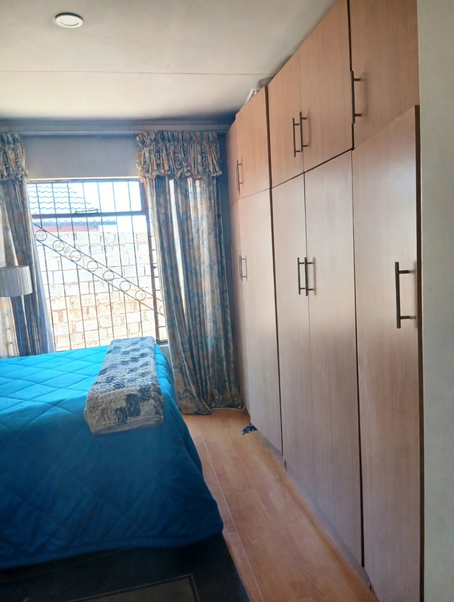 3 Bedroom Property for Sale in Protea Glen Gauteng