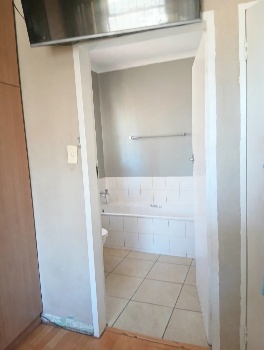 3 Bedroom Property for Sale in Protea Glen Gauteng