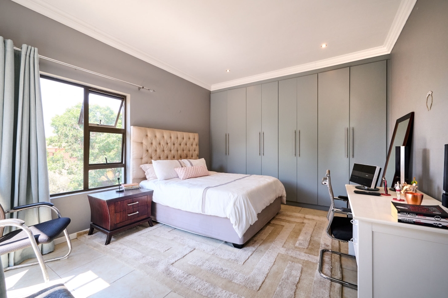 4 Bedroom Property for Sale in Carlswald North Estate Gauteng