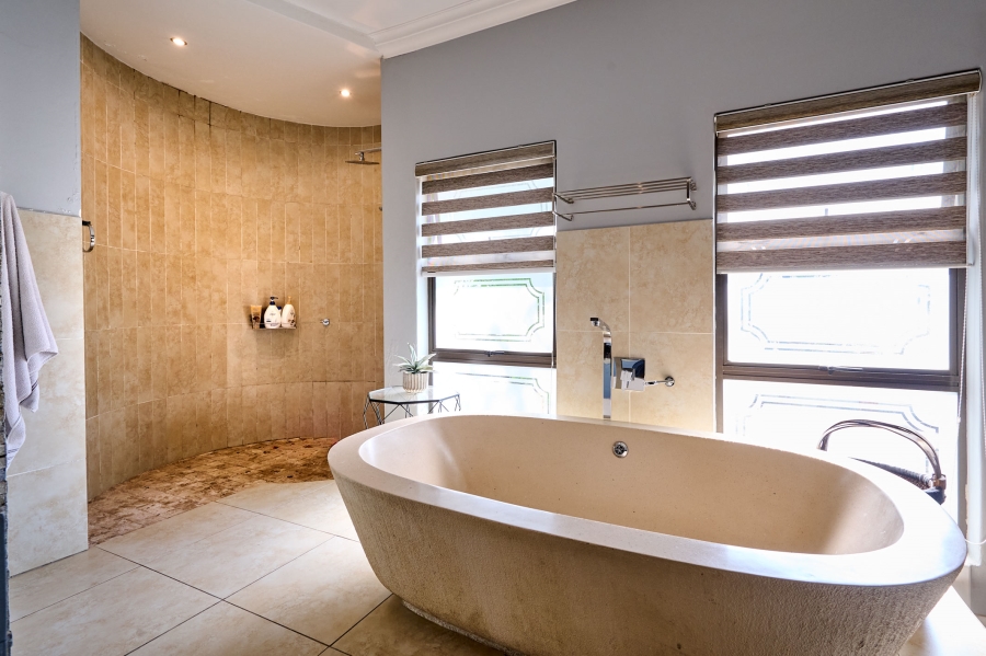 4 Bedroom Property for Sale in Carlswald North Estate Gauteng