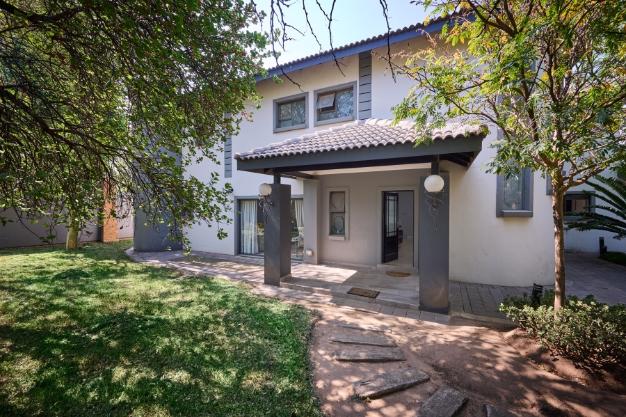4 Bedroom Property for Sale in Carlswald North Estate Gauteng