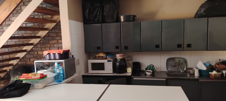 2 Bedroom Property for Sale in Sunnyside Gauteng
