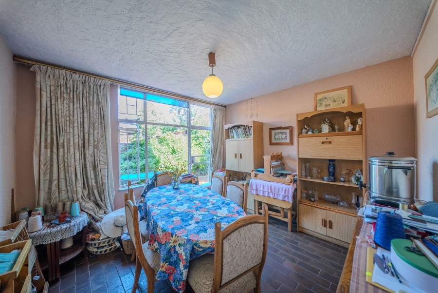 4 Bedroom Property for Sale in Faerie Glen Gauteng