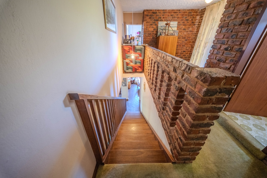 4 Bedroom Property for Sale in Faerie Glen Gauteng