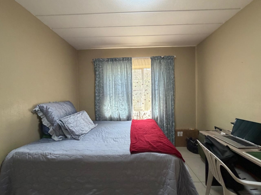 To Let 2 Bedroom Property for Rent in Vorna Valley Gauteng