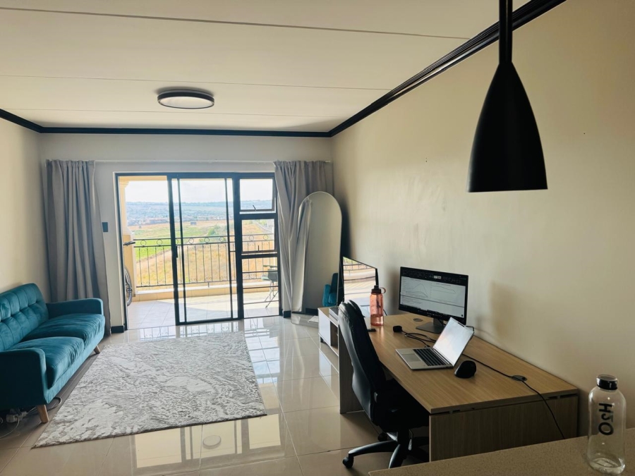 To Let 2 Bedroom Property for Rent in Blue Hills Gauteng