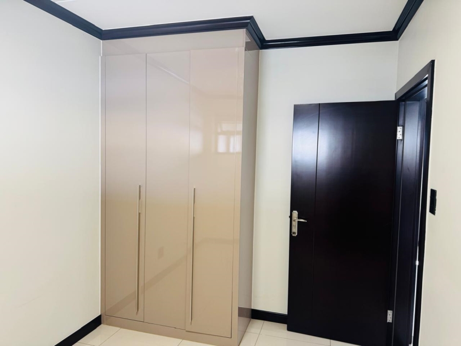 To Let 2 Bedroom Property for Rent in Blue Hills Gauteng