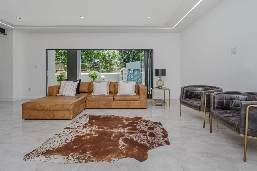 To Let 4 Bedroom Property for Rent in Bryanston Gauteng