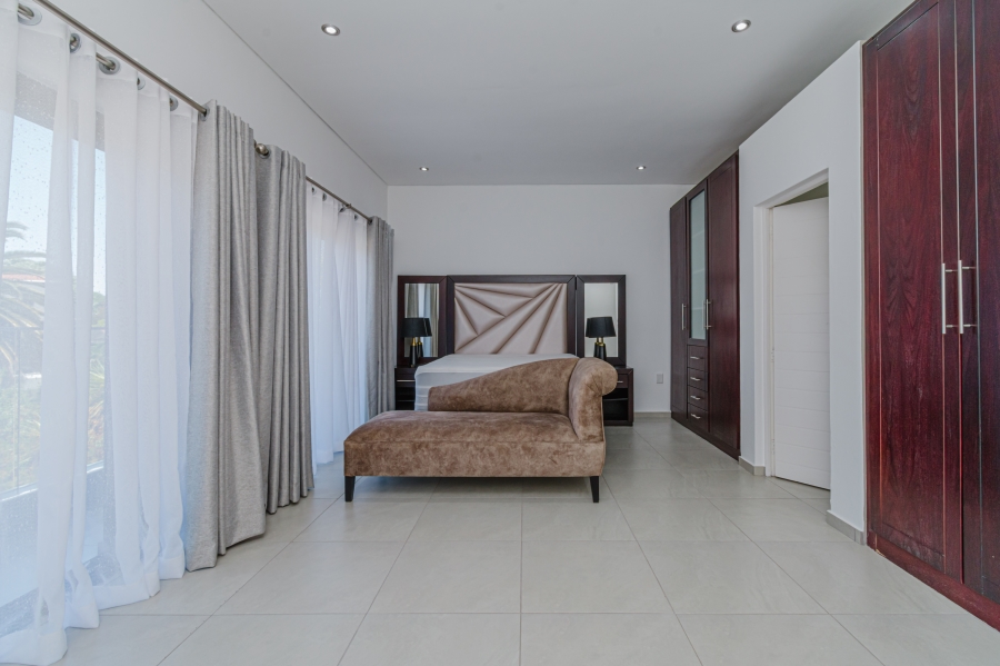 To Let 4 Bedroom Property for Rent in Bryanston Gauteng