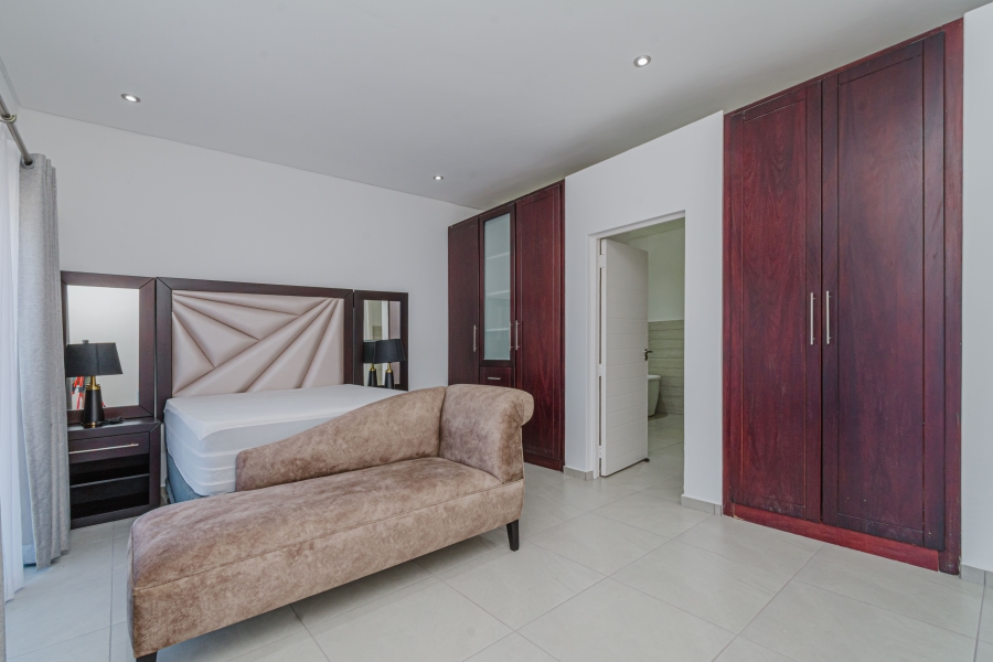 To Let 4 Bedroom Property for Rent in Bryanston Gauteng