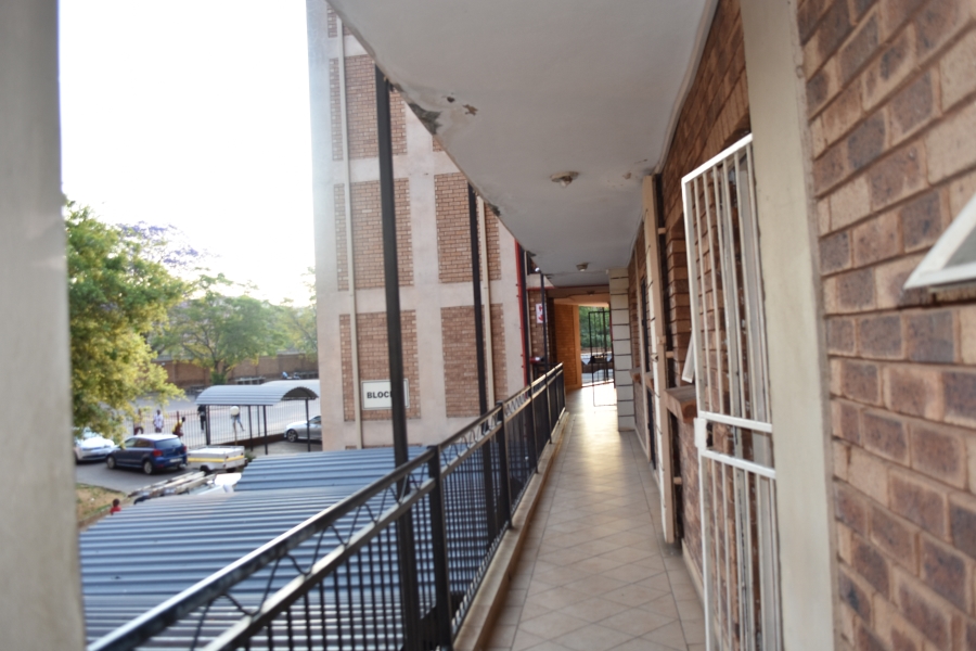 2 Bedroom Property for Sale in Pretoria North Gauteng