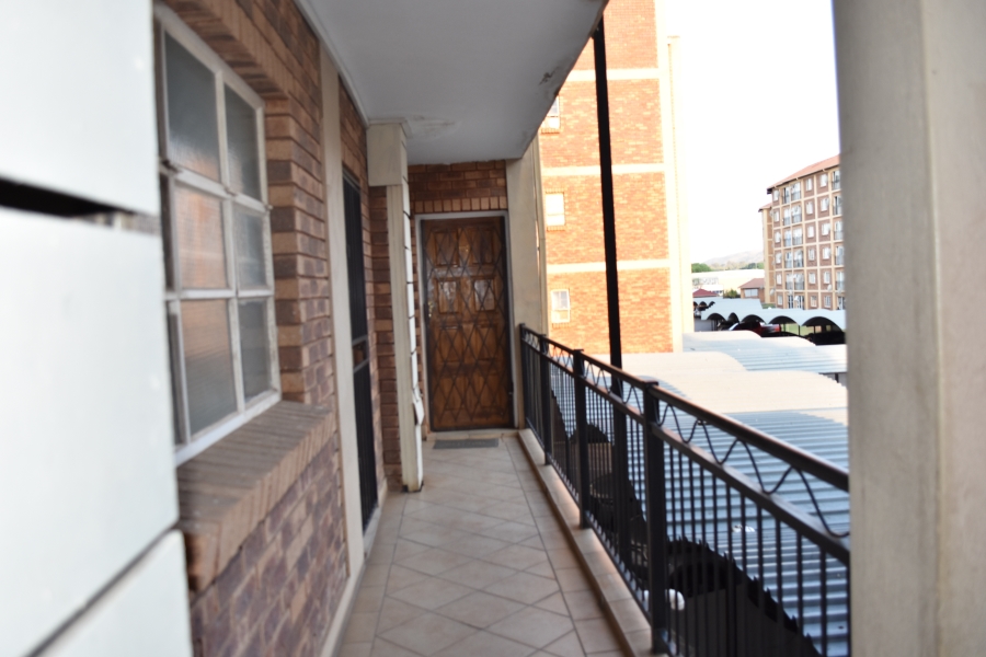 2 Bedroom Property for Sale in Pretoria North Gauteng