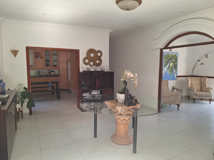 To Let Commercial Property for Rent in Eldoraigne Gauteng