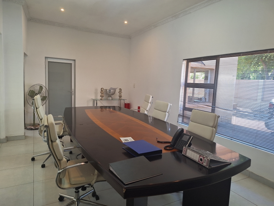 To Let Commercial Property for Rent in Eldoraigne Gauteng