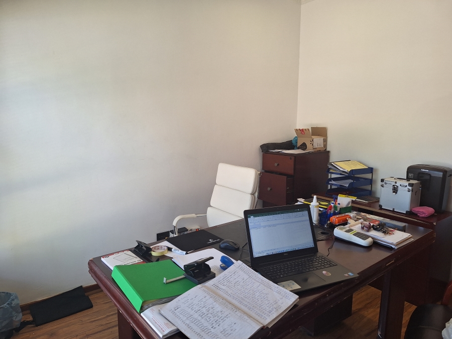 To Let Commercial Property for Rent in Eldoraigne Gauteng
