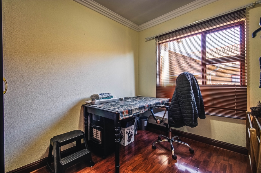 3 Bedroom Property for Sale in Bartlett Gauteng