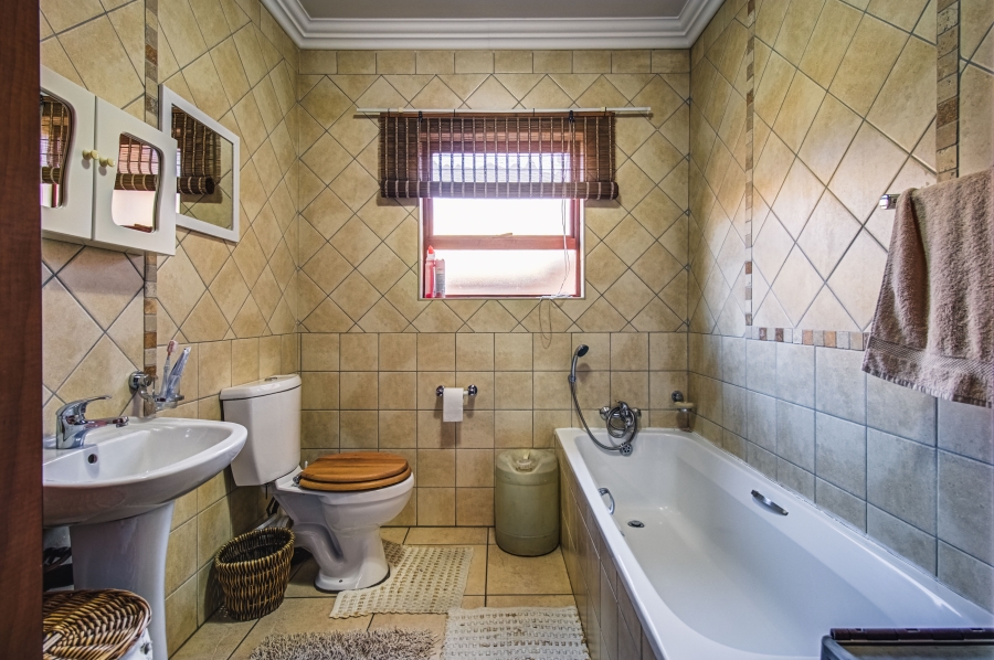 3 Bedroom Property for Sale in Bartlett Gauteng
