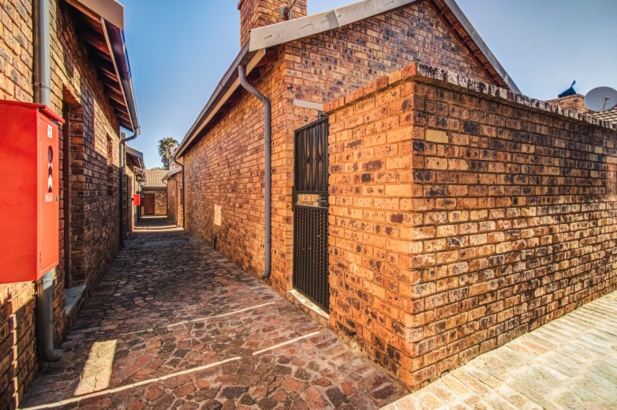3 Bedroom Property for Sale in Bartlett Gauteng