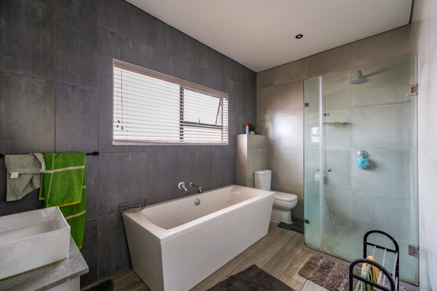 4 Bedroom Property for Sale in Country View Estate Gauteng