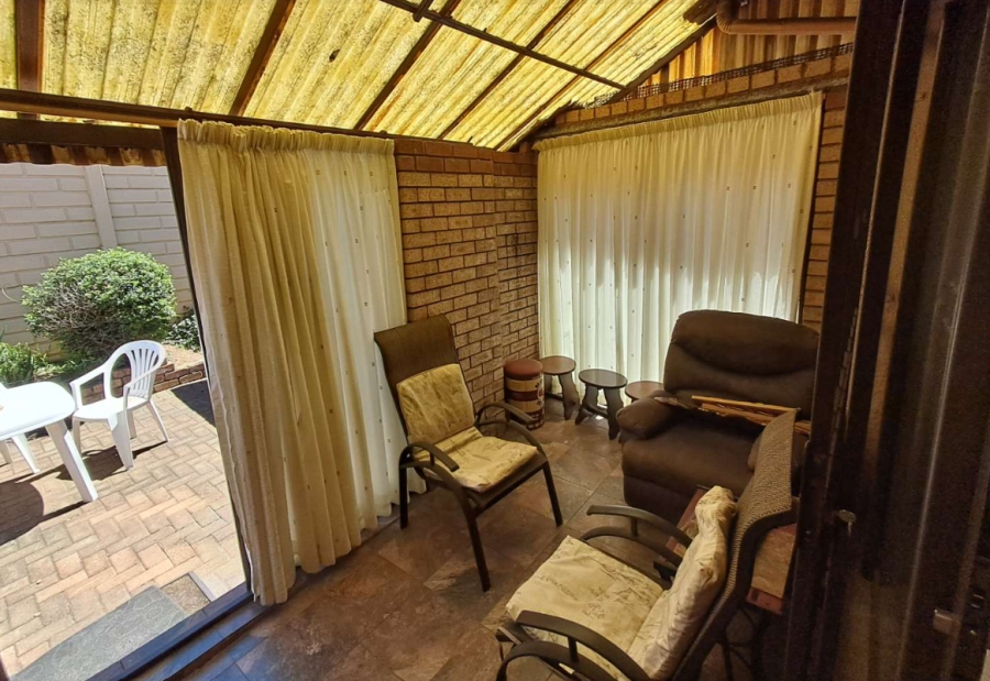 4 Bedroom Property for Sale in Alan Manor Gauteng