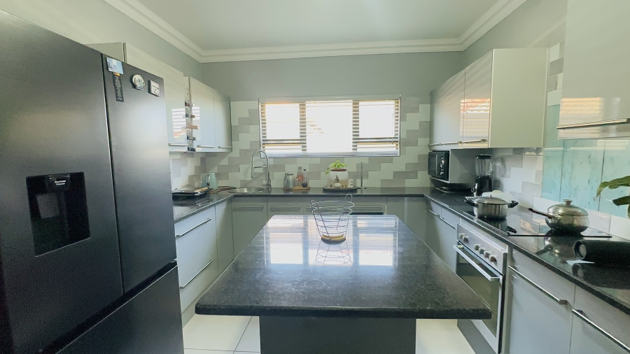 4 Bedroom Property for Sale in Helderwyk Gauteng