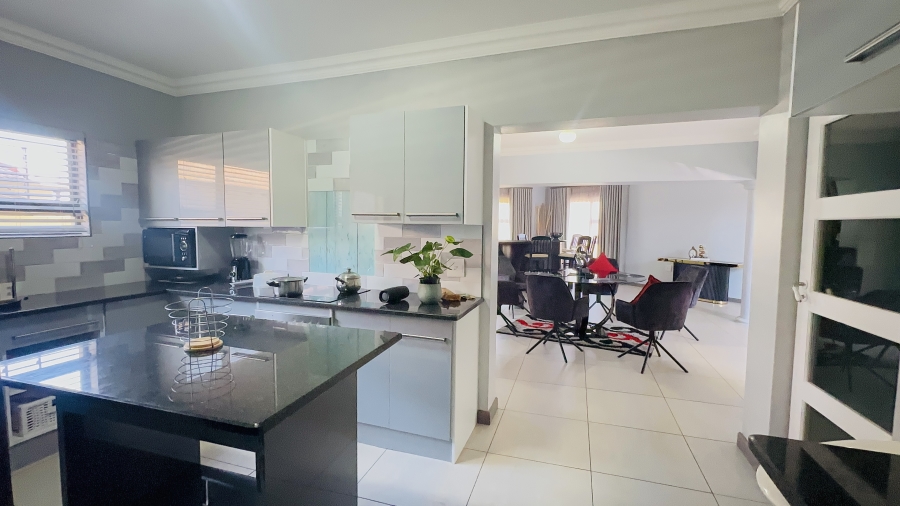4 Bedroom Property for Sale in Helderwyk Gauteng