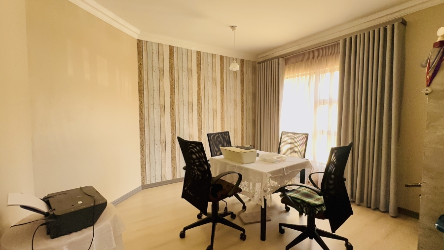 4 Bedroom Property for Sale in Helderwyk Gauteng