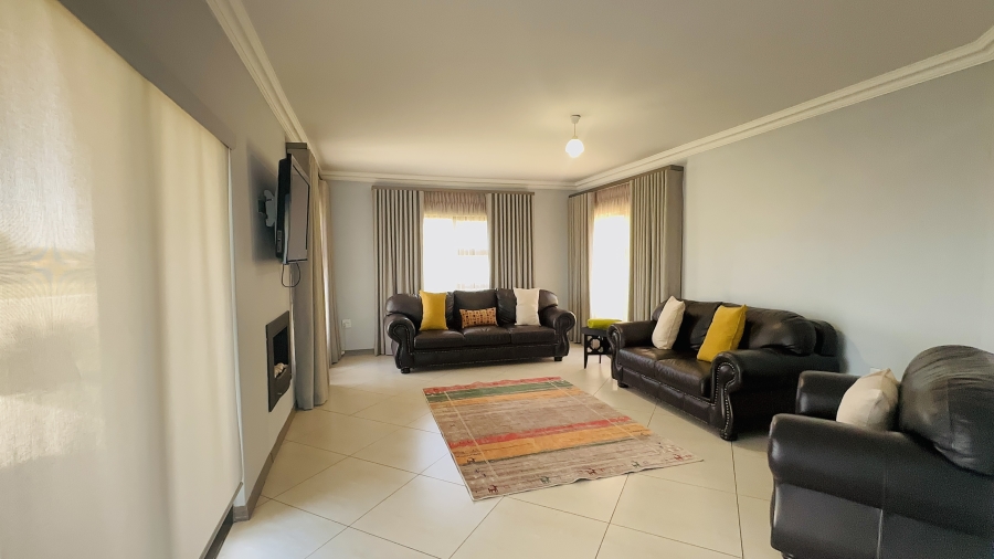4 Bedroom Property for Sale in Helderwyk Gauteng