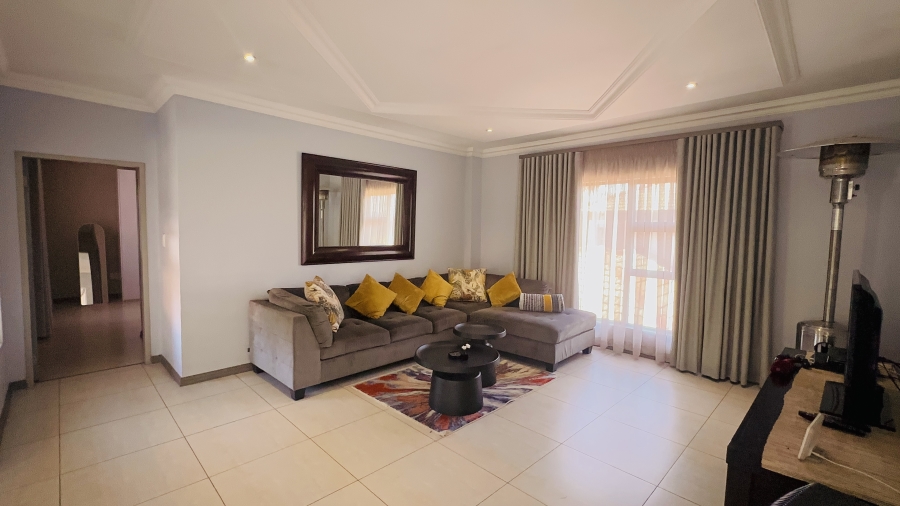 4 Bedroom Property for Sale in Helderwyk Gauteng