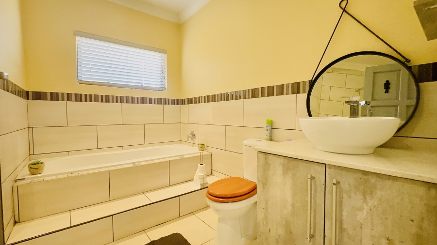 4 Bedroom Property for Sale in Helderwyk Gauteng