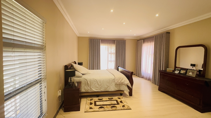 4 Bedroom Property for Sale in Helderwyk Gauteng