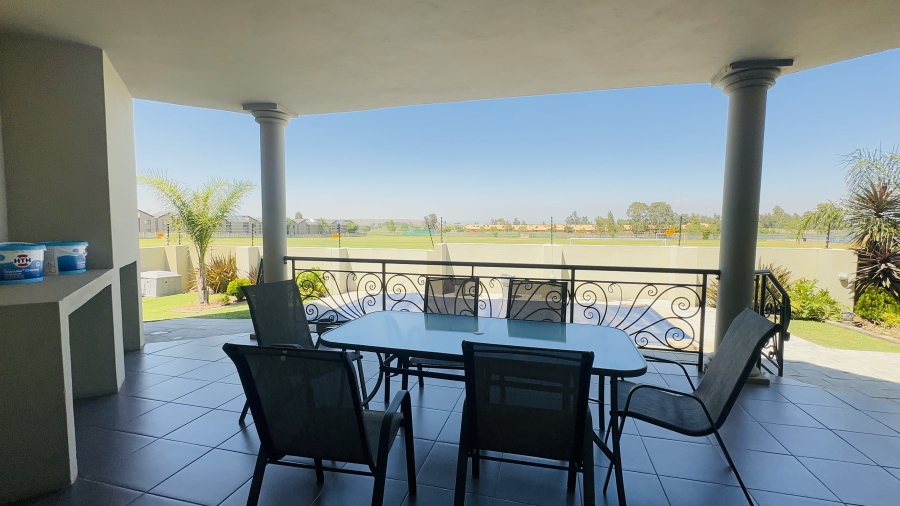 4 Bedroom Property for Sale in Helderwyk Gauteng