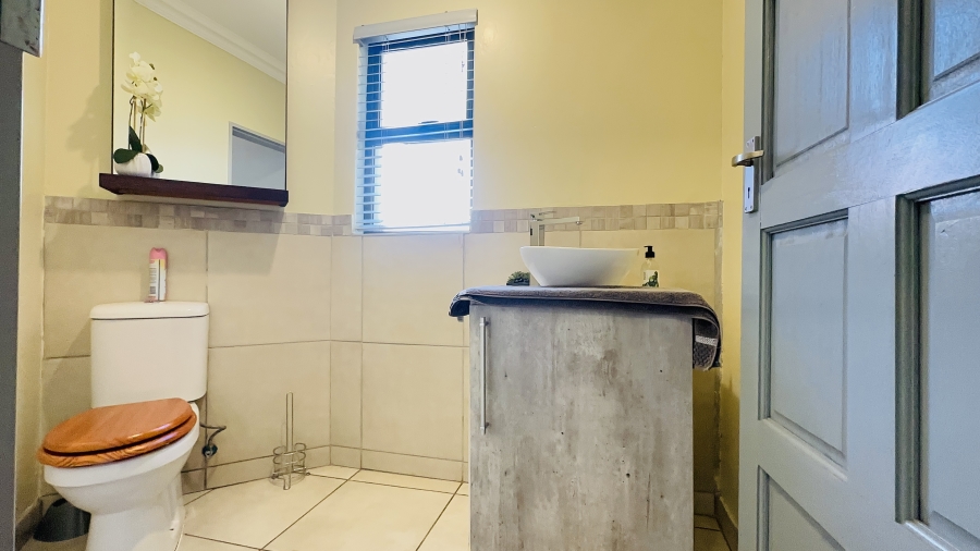 4 Bedroom Property for Sale in Helderwyk Gauteng