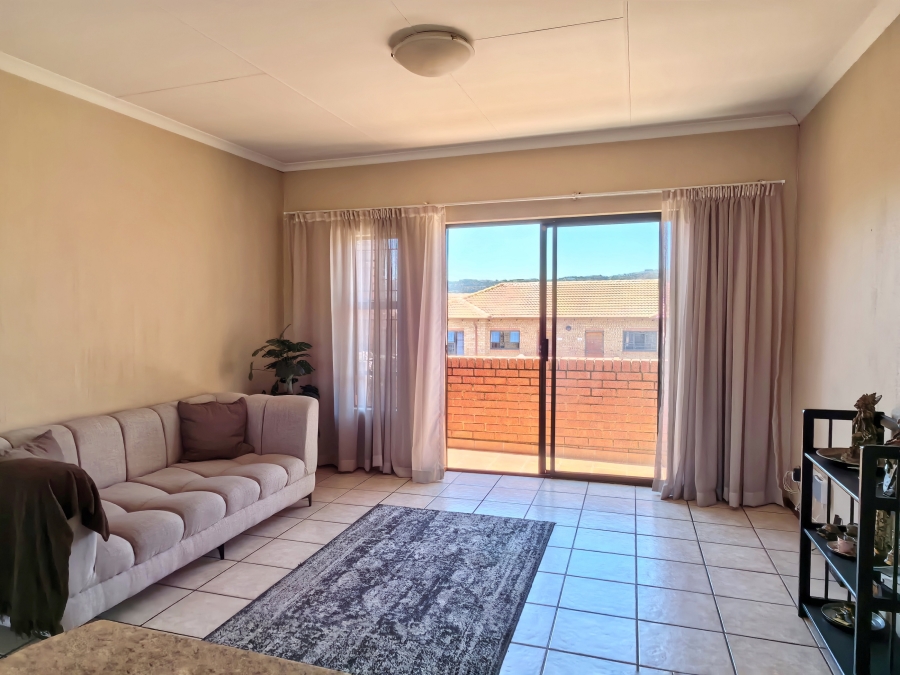 To Let 2 Bedroom Property for Rent in Weltevreden Park Gauteng