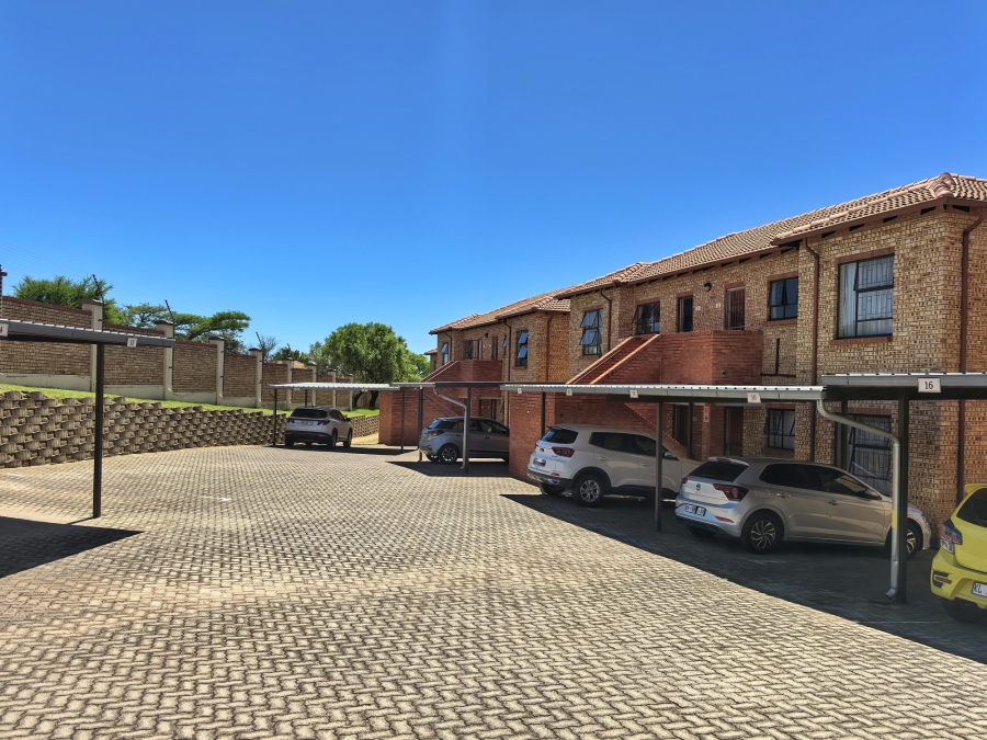 To Let 2 Bedroom Property for Rent in Weltevreden Park Gauteng