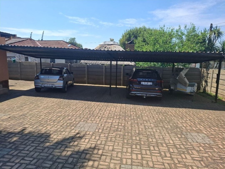 4 Bedroom Property for Sale in Edleen Gauteng