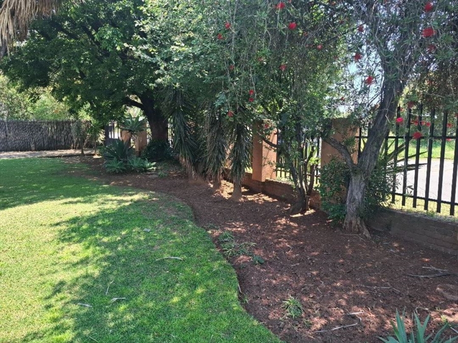 4 Bedroom Property for Sale in Edleen Gauteng
