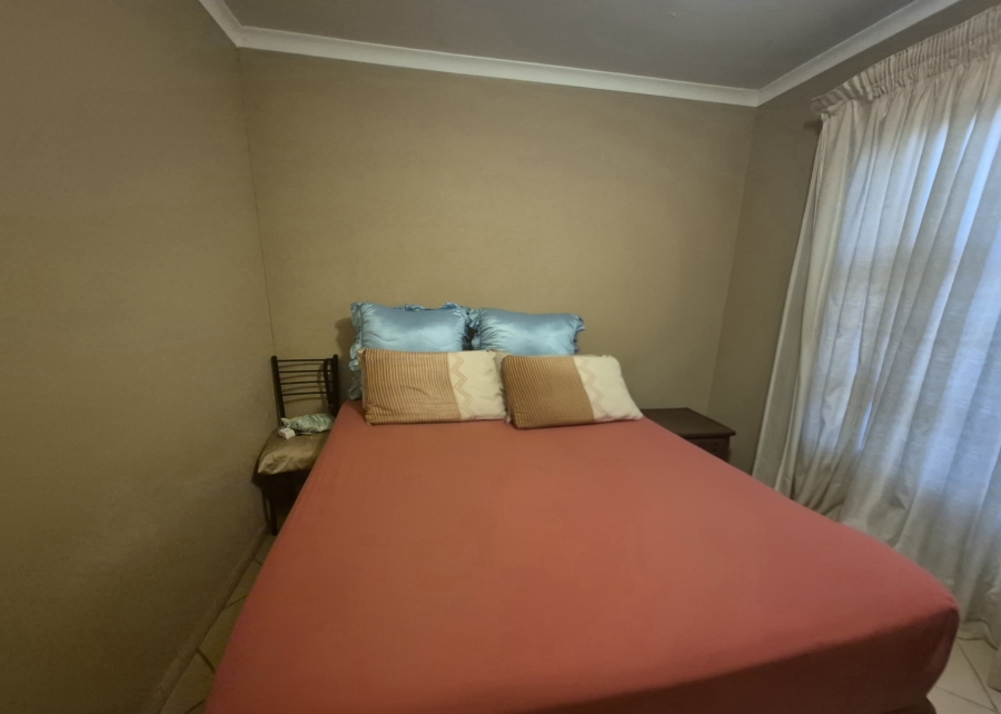 2 Bedroom Property for Sale in Crystal Park Gauteng