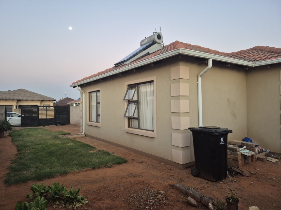 2 Bedroom Property for Sale in Crystal Park Gauteng