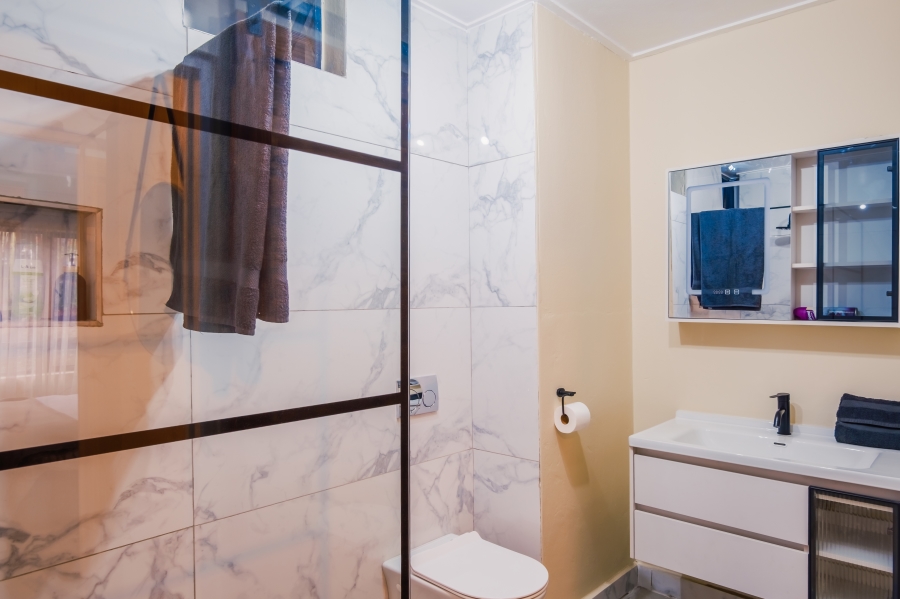 1 Bedroom Property for Sale in Jackal Creek Golf Estate Gauteng