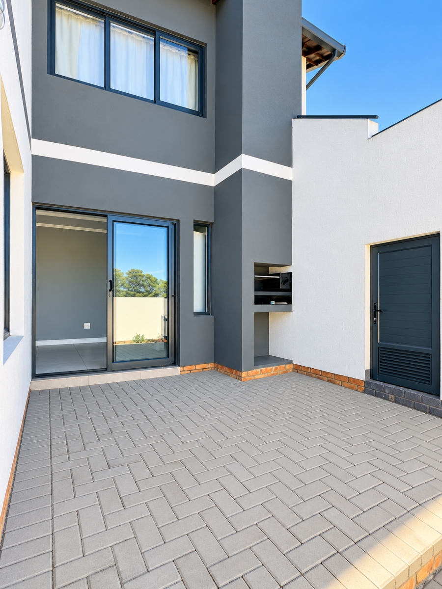 To Let 3 Bedroom Property for Rent in Austinview Gauteng