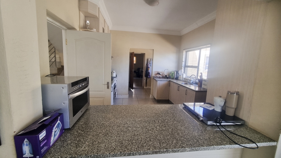 4 Bedroom Property for Sale in Crescent Wood Country Estate Gauteng