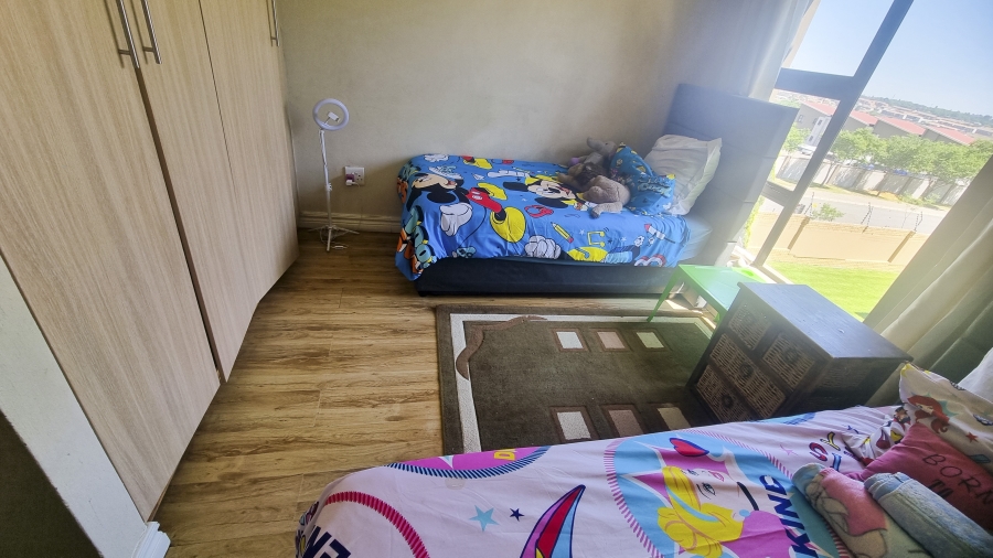 4 Bedroom Property for Sale in Crescent Wood Country Estate Gauteng