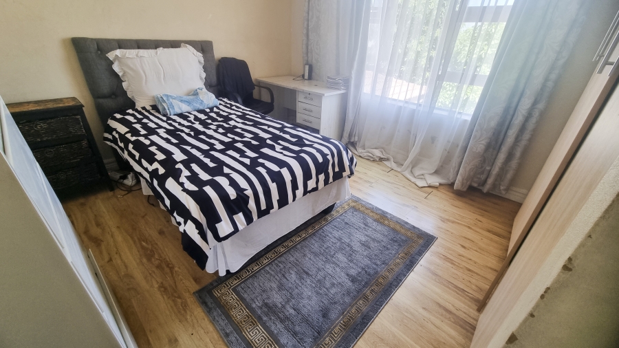 4 Bedroom Property for Sale in Crescent Wood Country Estate Gauteng