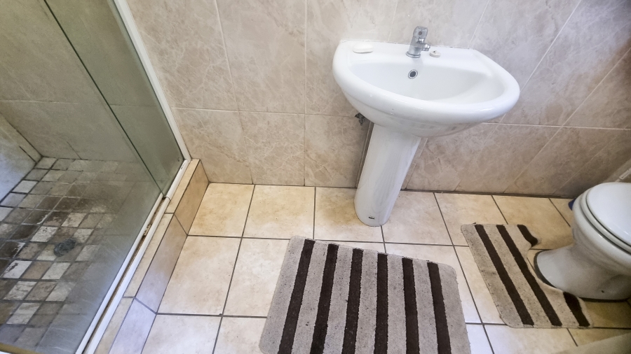 4 Bedroom Property for Sale in Crescent Wood Country Estate Gauteng